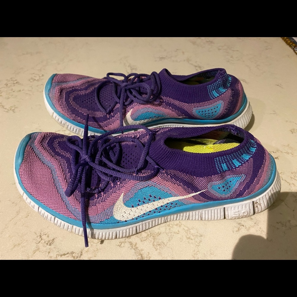 Nike Free Run Sneakers. Will trade for Size 9
